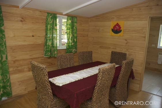 Cosey Dining area at Arorangi Retreat