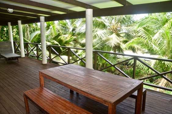 Overlooking Rarotonga's fabulous lush vegetation