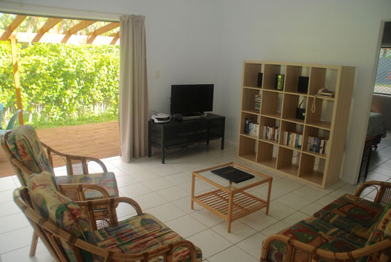 large living area with TV and stereo