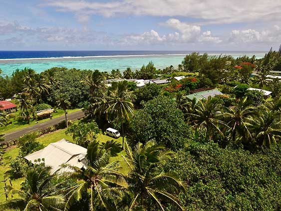 Rona Kaitangata is 50 yards from the lagoon